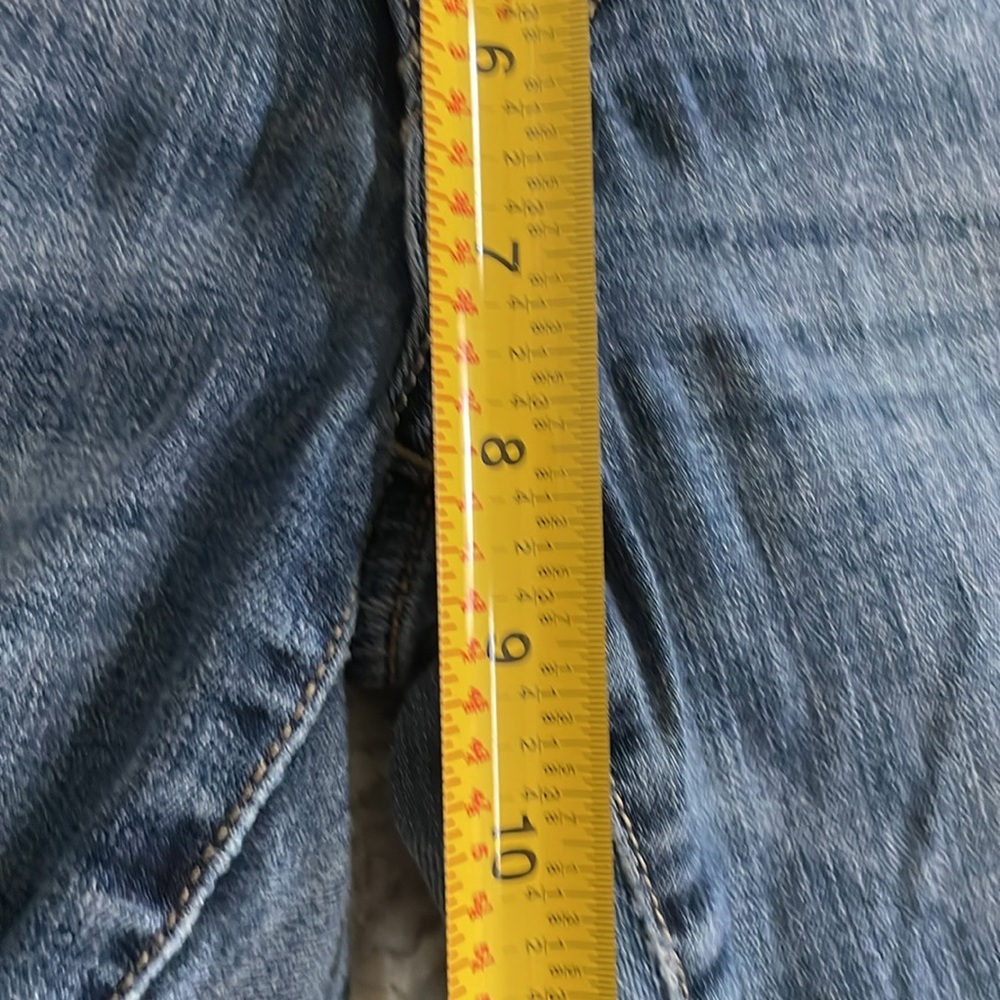 Lucky Brand Straight Leg Jeans - Picture 10 of 12